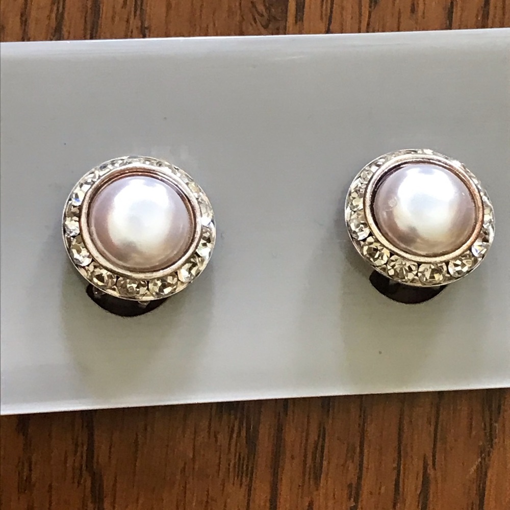 Clip earrings